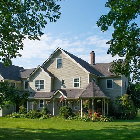 High Hill Inn モントピリア エクステリア 写真